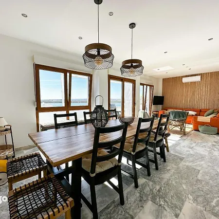 Riverview 4 Bedroom House, With Private Pool Ste003 阿亚蒙特