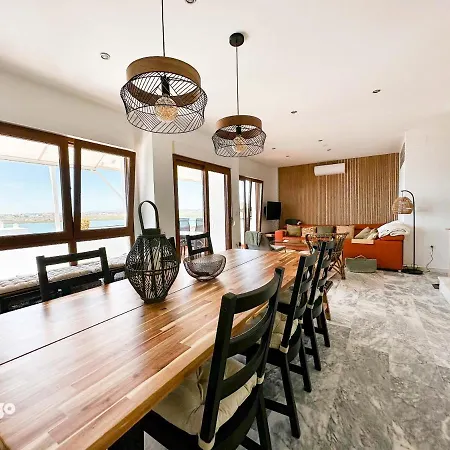 Riverview 4 Bedroom House, With Private Pool Ste003 阿亚蒙特