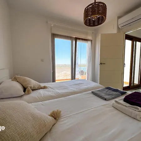 度假居 Riverview 4 Bedroom House, With Private Pool Ste003